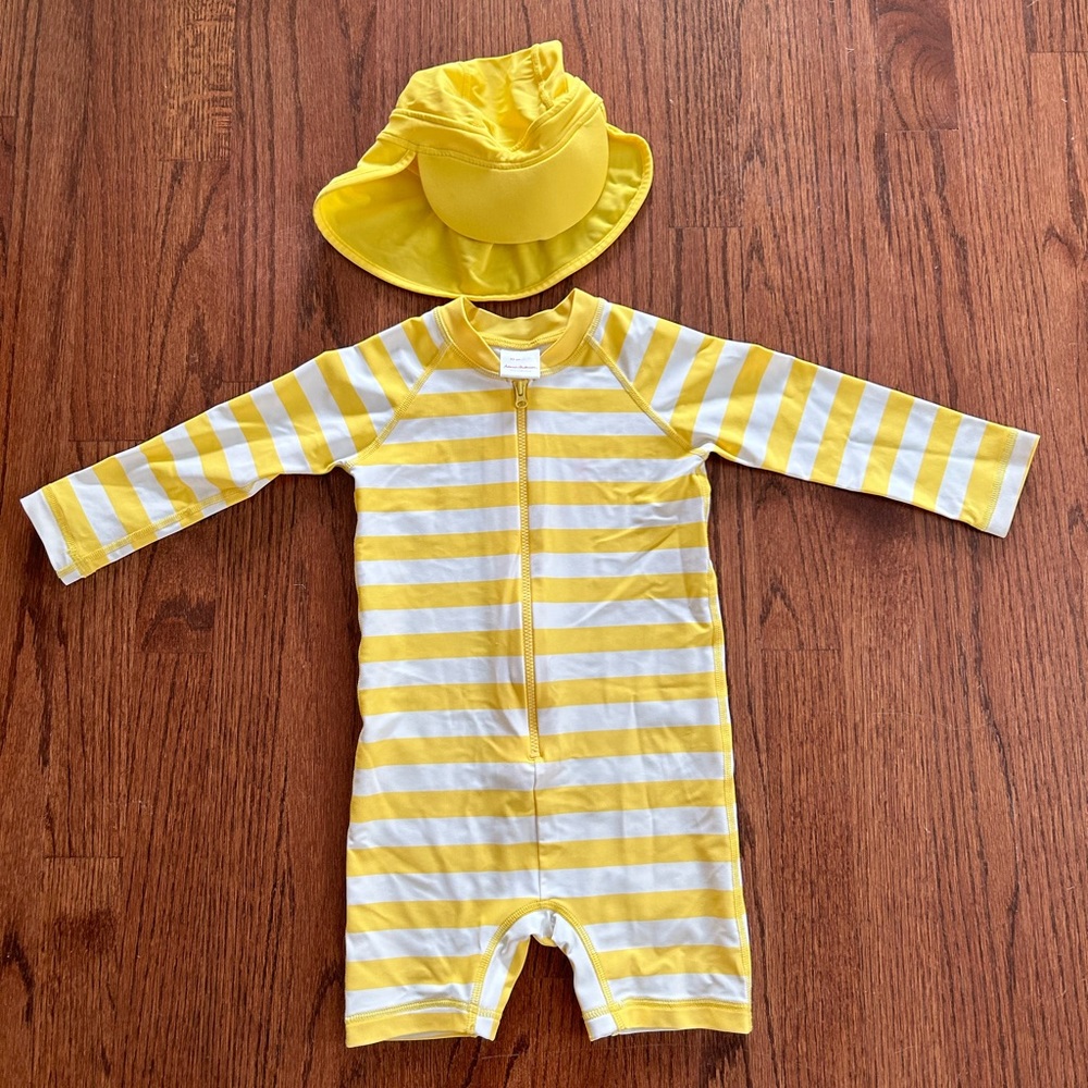 Hannah Andersson yellow one piece suit 2T / 85cm